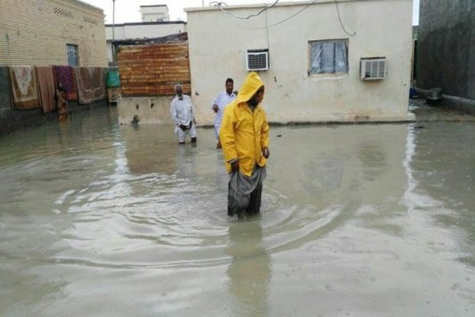 نجات جان ۴ مادر باردار گرفتار در سیلاب کنارک