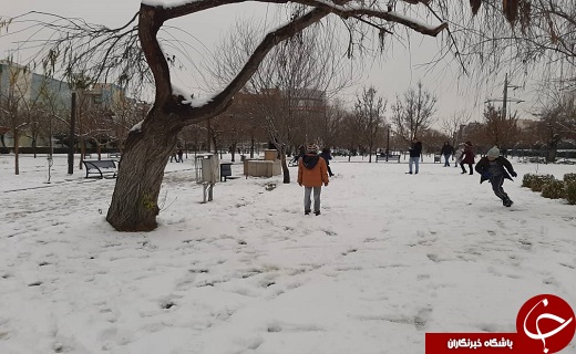 شادی‌های کودکانه در یک روز برفی