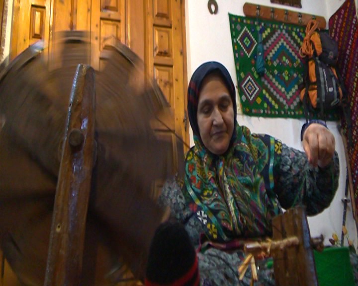 چادرشب‌ بافی قاسم‌آباد گیلان در چند قدمی ثبت جهانی