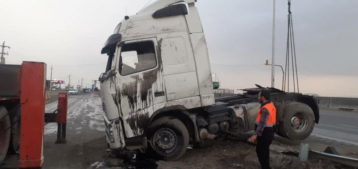 برخورد ۸ دستگاه خودرو در آزادراه قزوین - رشت