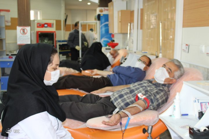 باید مروج اهدا خون در جامعه باشیم