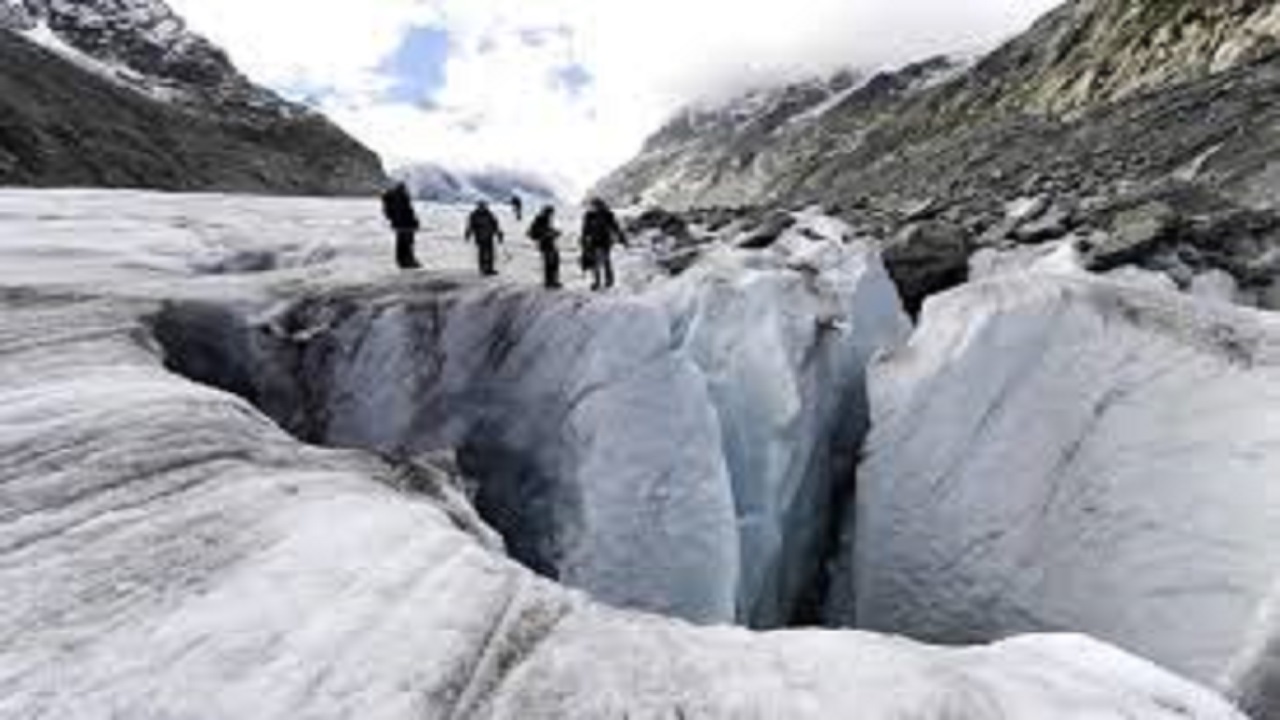 ریزش یخچال های طبیعی در سوئیس