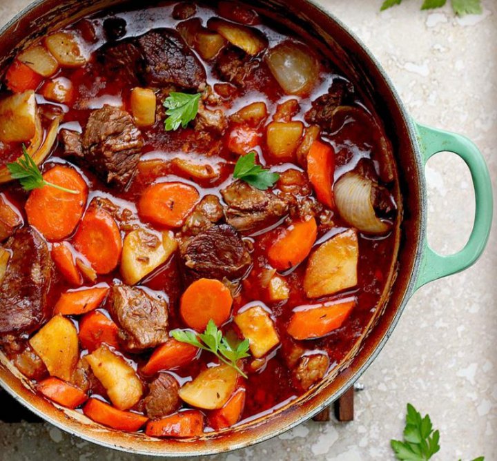 طرز تهیه تاس کباب مجلسی گوشت یا مرغ + نکات پخت تاس کباب در شهر‌های مختلف