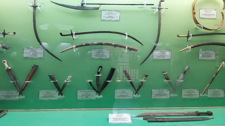 نمایش ابزارآلات رزمی قدیمی در موزه رضوی