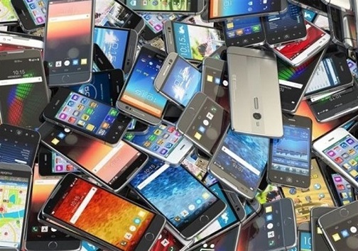 کشف محموله گوشی‌های تلفن همراه خارجی در گلپایگان/ کشف ۱۷ کیلو تریاک در