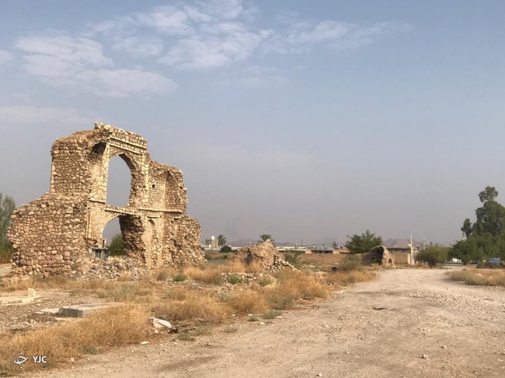 وجود جاده خاکی سبب ضربه زدن به بنیان آثار باستانی