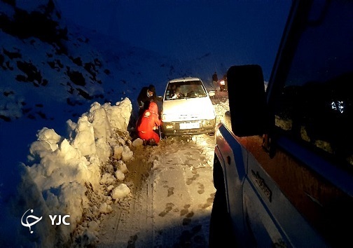 امدادرسانی هلال احمر خوزستان به ۱۵۶ نفر گرفتار در برف و باران