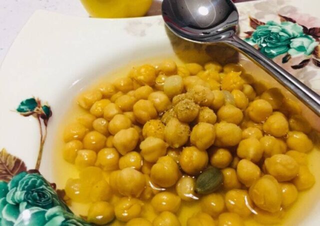 طرز تهیه نخود آب بسیار مقوی به ۲ روش با گوشت و بدون گوشت + خواص نخودآب