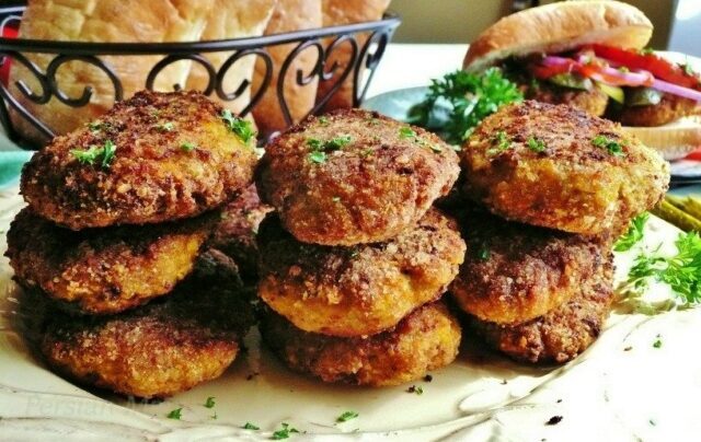 طرز تهیه سنگدان مرغ به ۴ روش خوشمزه کباب کوبیده، کباب تابه ای، کتلت و خوراک