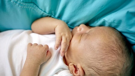 علل،علایم و درمان تنگی مجرای ادراری در نوزادان