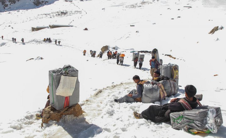 (تصاویر) کولبری در برف