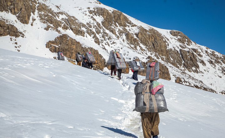 (تصاویر) کولبری در برف