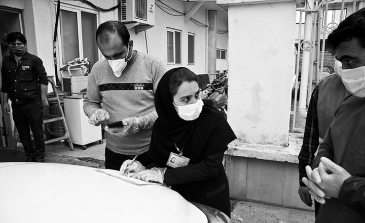 (تصاویر) خاکسپاری غریبانه جانباختگان کرونا در بهشهر