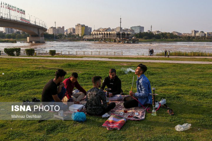 (تصاویر) جوانان، کرونا، شجاعت مرگبار