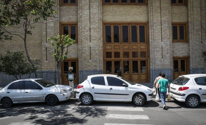 (تصاویر) معضلی بنام جای پارک