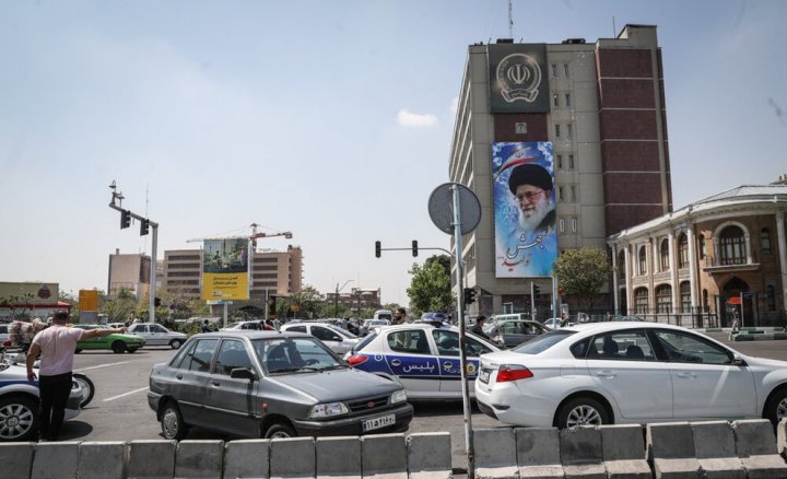 (تصاویر) معضلی بنام جای پارک