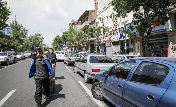 (تصاویر) معضلی بنام جای پارک