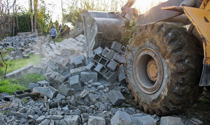 (تصاویر) تخریب بناهای غیرمجاز در ساوجبلاغ