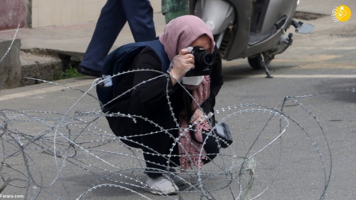 (تصاویر) بازداشت عکاس خبرنگار زن در کشمیر