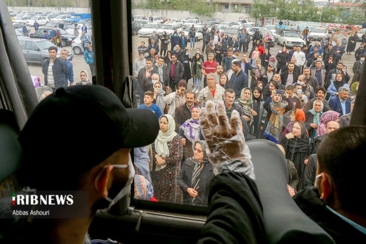 (تصاویر) ازدحام بدرقه‌کنندگان در اعزام مشمولان وظیفه در رشت