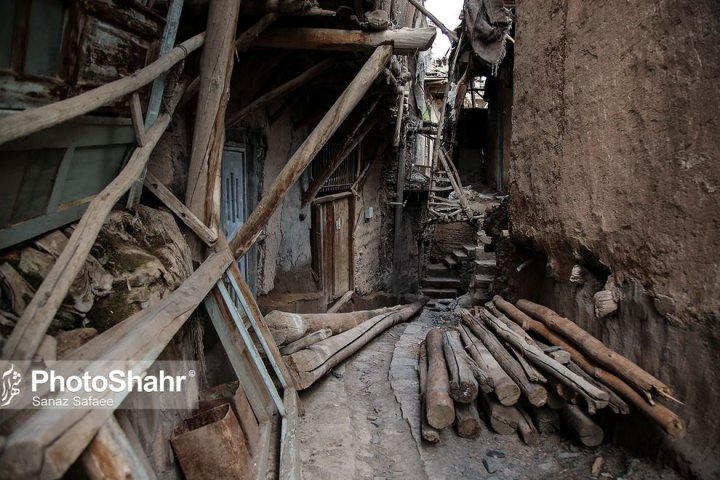 (تصاویر) تخریب یک روستای تاریخی در مشهد توسط اهالی آن