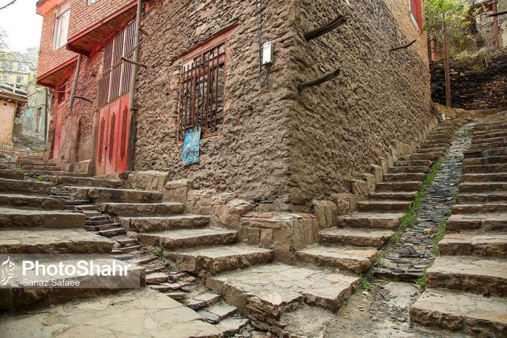 (تصاویر) تخریب یک روستای تاریخی در مشهد توسط اهالی آن