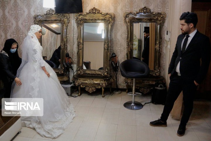 (تصاویر) «نسیم شوستری» پرستار معروفِ بخش کرونا عروسی کرد