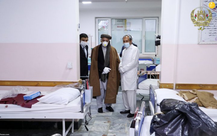 (تصاویر) بازدید اشرف غنی از زایشگاهی که هدف حمله قرار گرفت