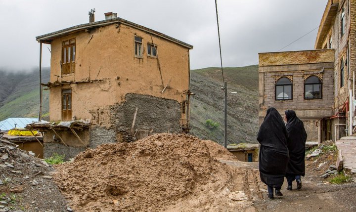 (تصاویر) تخریب بافت تاریخی روستای کنگ