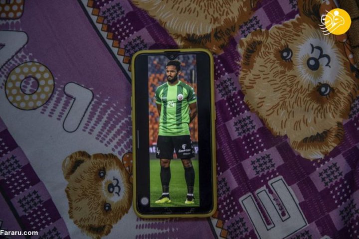 (تصاویر) کرونا یک فوتبالیست را فروشنده خیابانی کرد