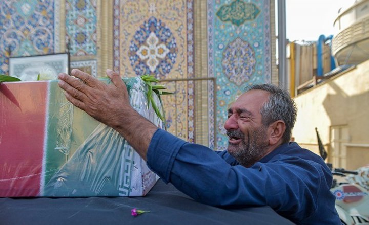 (تصاویر) استقبال از شهدای ناوچه کنارک در شیراز