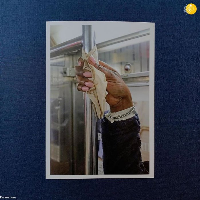 (تصاویر) دستهای مضطرب در مترو