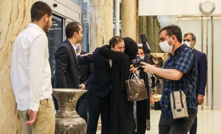 (تصاویر) بازگشت مجید طاهری پزشک ایرانی آزاد شده از آمریکا