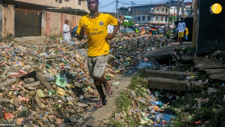 (تصاویر) خیابان‌های مملو از زباله پس از بارش باران