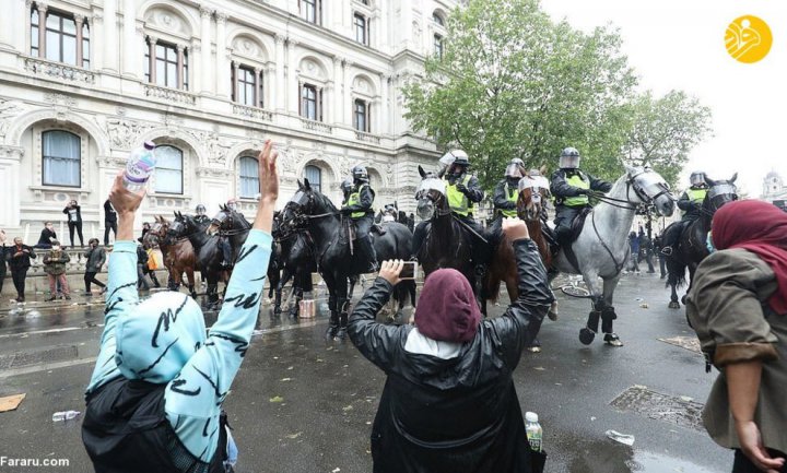 (تصاویر) حمله پلیس اسب‌سوار لندن به تظاهرات