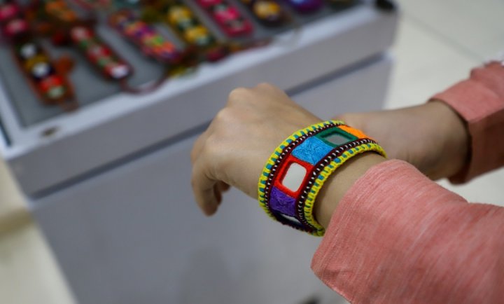 (تصاویر) نمایشگاه دست ساخته های دختران بلوچ