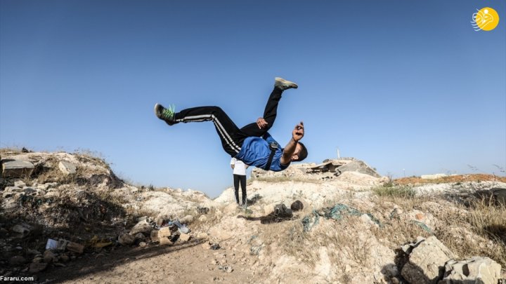 (تصاویر) پارکور در میان ویرانه‌های ادلب