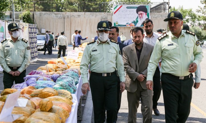 (تصاویر) کشف بزرگترین محموله مواد مخدر در تهران