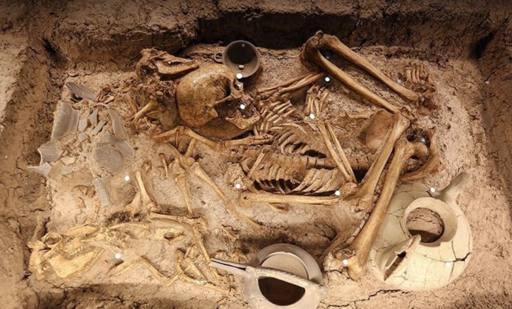 (تصاویر) نمایش گور بانوی سه هزار ساله