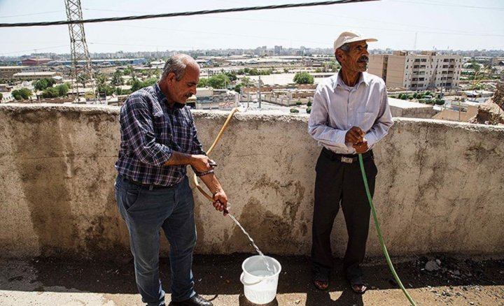 (تصاویر) بی آبی در خیابان کارون اهواز