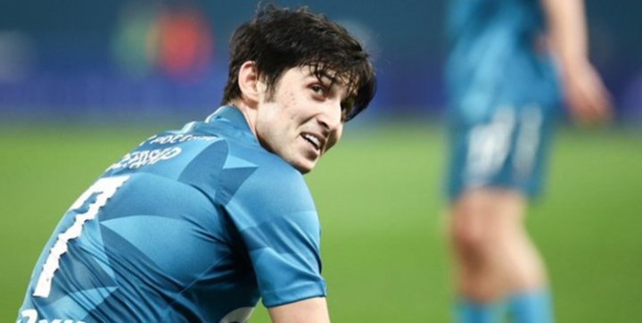 (تصاویر) جشن قهرمانی زنیت به همراه آزمون در رختکن