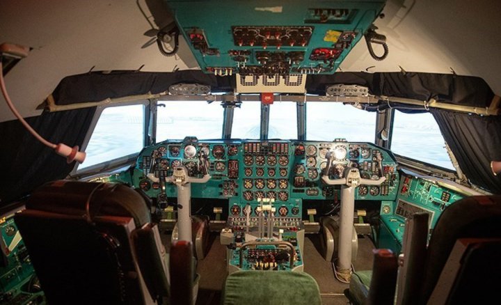 (تصاویر) رونمایی از شبیه ساز هواپیمای ایلوشین۷۶