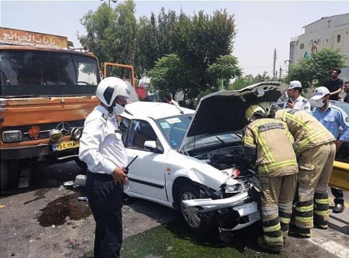 (تصاویر) تصادف خونین کامیون و سمند در بزرگراه بسیج تهران