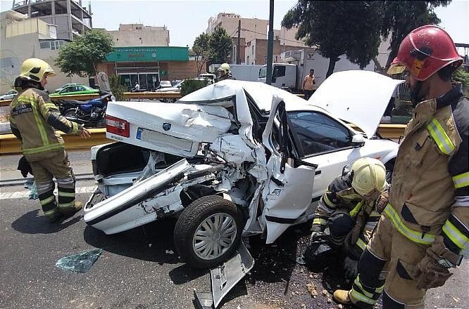 تصادف خونین کامیون و سمند در بزرگراه بسیج تهران