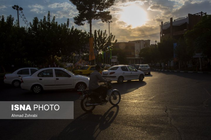 (تصاویر) گرمای ۵۰ درجه هوا در قم