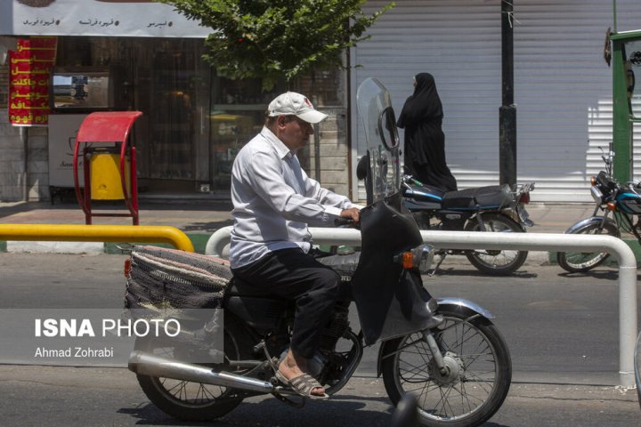 (تصاویر) گرمای ۵۰ درجه هوا در قم