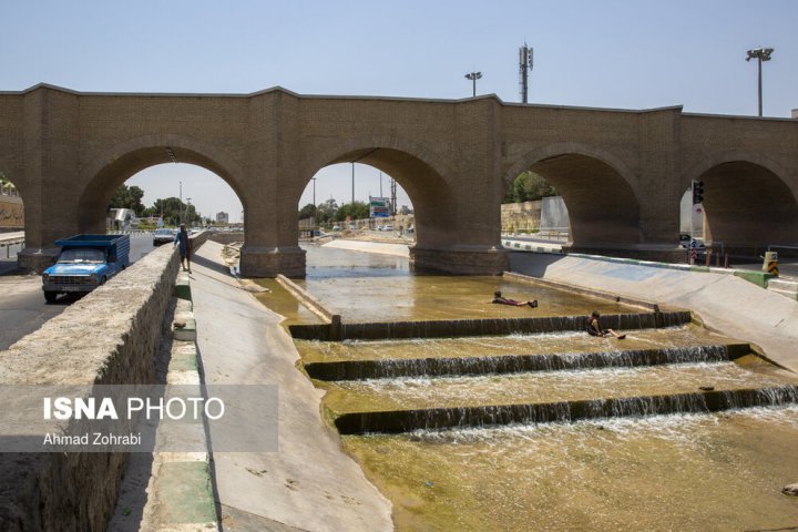 (تصاویر) گرمای ۵۰ درجه هوا در قم