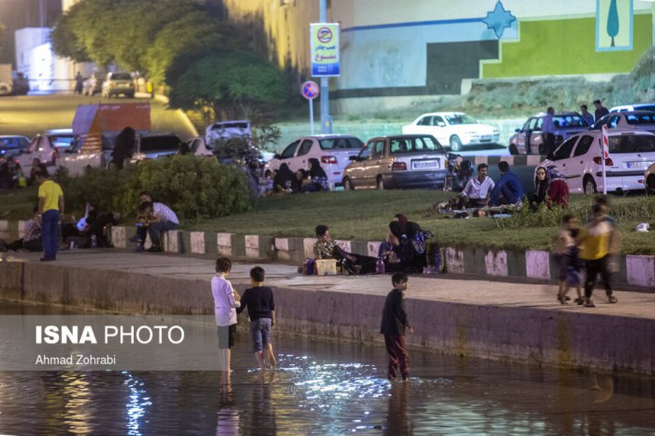 (تصاویر) گرمای ۵۰ درجه هوا در قم