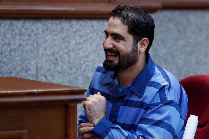 (تصاویر) لبخندِ متهمان در دادگاه