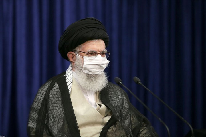 (تصاویر) رهبر انقلاب در نشست تصویری با هیئت وزیران